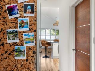 Hideaway Cosy 1 Bedroom with Free Parking - 5