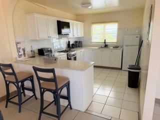Dove Cove Comfort Suites - 2