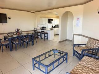 Dove Cove Comfort Suites - 1