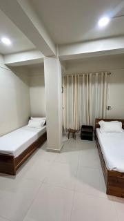 Seven Miles Hotel - 4