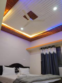Yuvarathna stay hampi - 1