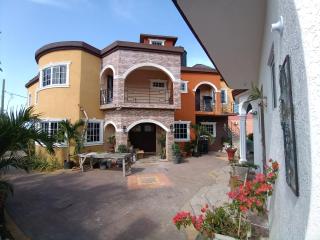 Nature's Getaway Villa JA - 3