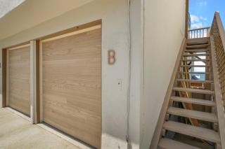 Beachside 1BR Escape - King Bed & Full Kitchen - 3
