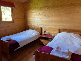 Cosy Shepherd Huts and Cabin near Newborough, Anglesey - Gaerwen - 6