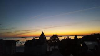 Charming, with views of the sea and the beach, and a pool - 3