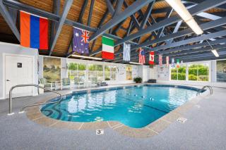 Pier 7 Condominium Resort - 9
