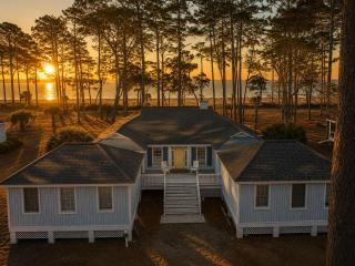 Daufuskie Oasis 6BR Family Home - Beachfront - 4