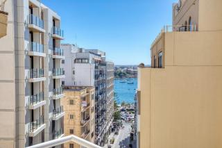 Luxury 2 bedroom apartment near seafront YHAI1-2 - 4