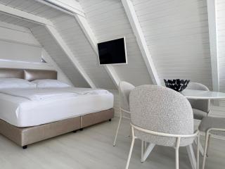 Seehütte Neusiedlersee "Strandhaus" inklusive Elektroboot - 6