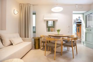 CF suite, Elegant Old Town Retreat, with Fortezza views - 9
