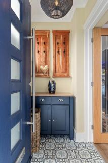 Bay View Cottage - Luxury Coastal Stay - 6