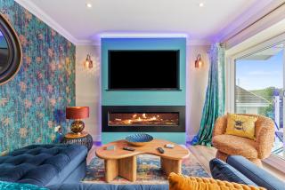 Bay View Cottage - Luxury Coastal Stay - 2
