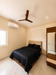Sri Abirami Homestays - Residency - 0
