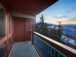 Appartement rénové au calme avec balcon, Wifi inclus, proche remontées et commerces - FR-1-346-315 - 4