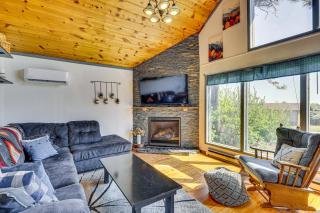 Private Deck + Hot Tub: Central Dickinson Home - 6