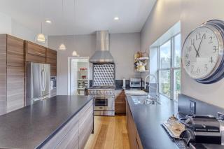 Houston Oasis - 9