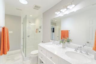 Houston Oasis - 4