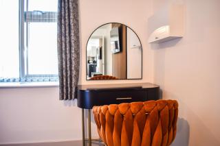 1BR Apartment - Sleeps 4 - Perfect for Contractor Stays - 2