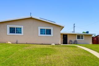 Private Pool & Yard! Family Getaway in Bakersfield - 0