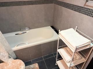 Al Raha Beach modern 1 bedroom near AD airport - Abu Dhabi - 2