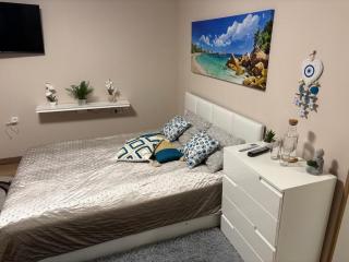 Marina Sea View Studio - 1