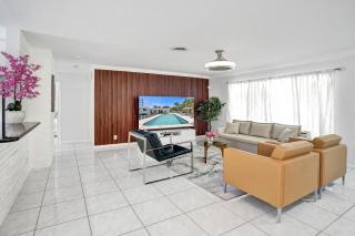 Lauderdale Luxe Oasis -Heated pool-6min2Beach-Dream patio-Pergola-Golf-Game room - 4