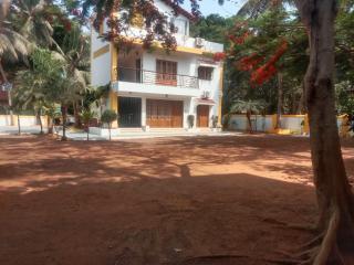 Casa Arvana Near Calangute Beach - 2