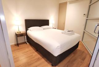 Vision 1BR Apartment – Square View & Parking - 4