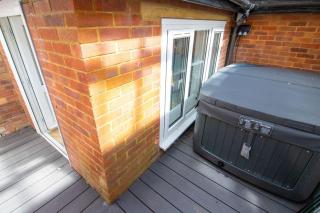 Rye Hideaway with Hot Tub - Rye - 2