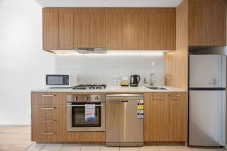 Vision On Morphett 1BR Apartment with Parking - 5