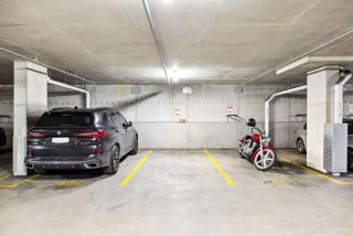 Vision On Morphett Studio Apartment with Parking - 1