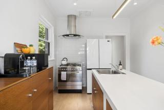Serenity Garden 3BR Walk to Beach, Glenelg North - 2