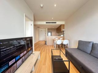 Vision On Morphett 1BR Apartment with Parking - 8
