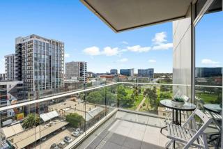 Vision On Morphett 3BR Apartment with Parking - 2
