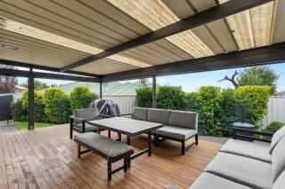 3BR McLaren Vale Stay - 9
