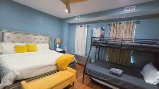 Chic 5 BD home in Little Italy - Baltimore - 9