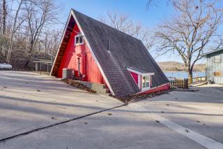 Steps to Shared Dock: Lake of the Ozarks A-Frame! - Rocky Mount - 7