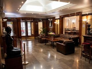 Hotel Lyon by MH - 8