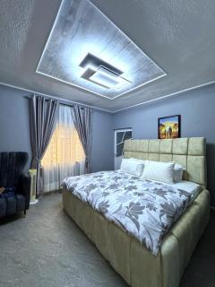 Spacious 3-Bedroom Apartment with Balcony - 3