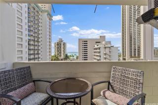 Steller ocean View! Center of Waikiki! - 1