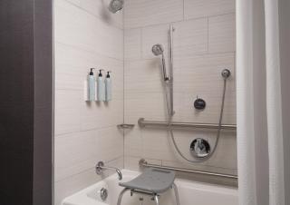 Courtyard by Marriott Boston Brookline - Newly Renovated - 3
