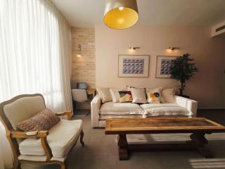 New Cozy TLV 2BR Prime Location By SweetyGuest - 2