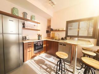 New Cozy TLV 2BR Prime Location By SweetyGuest - 1
