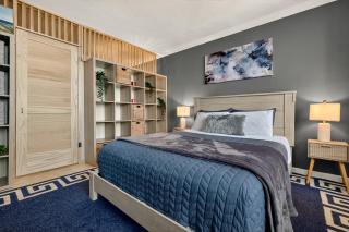 Beachfront Ocean view 2bdrm Stylish Stay - 6
