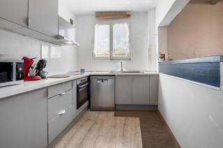 Les Volets Jaunes - Centre-ville - Patio - Netflix - Capestang - 6