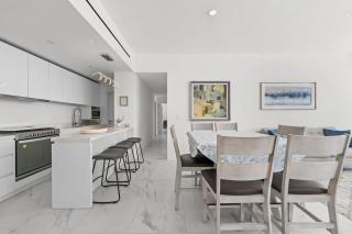 Great Location 3BR Condo walk to Beach & Downtown - 1