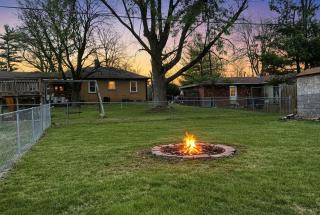 Newly Remodeled Cozy Home Minutes to Downtown-Family Friendly - 9