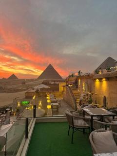 Hermes On The Spot Pyramids Hotel - 9