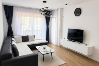 Erina Luxury Apartment with Private Bathroom & Free Parking - 0