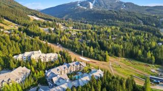 Luxury 2-Bed Whistler Village - 5